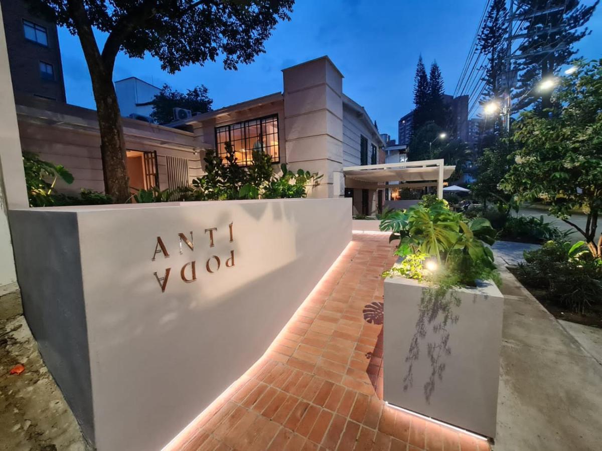 Antipoda Hotel Boutique 메딜린 외부 사진