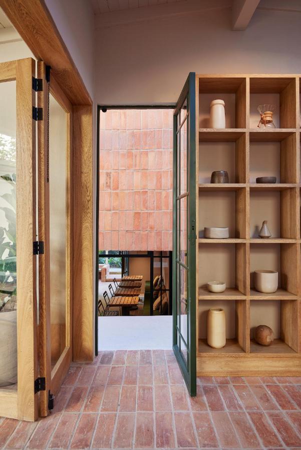 Antipoda Hotel Boutique 메딜린 외부 사진