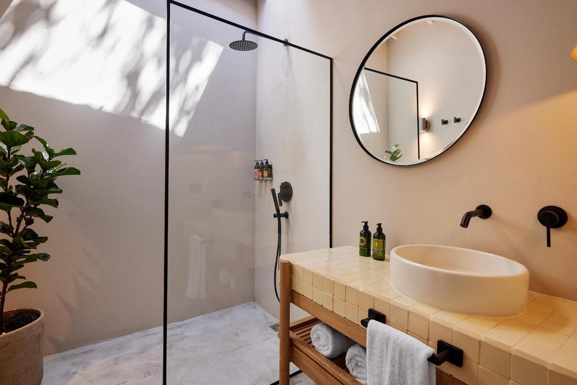 Antipoda Hotel Boutique 메딜린 외부 사진